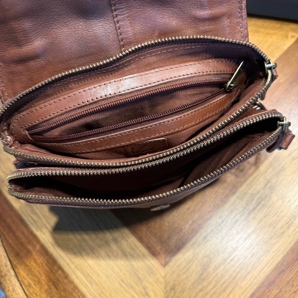 Kuta Vintage Chestnut Braided Leather Crossbody Bag - Picture 4 of 10